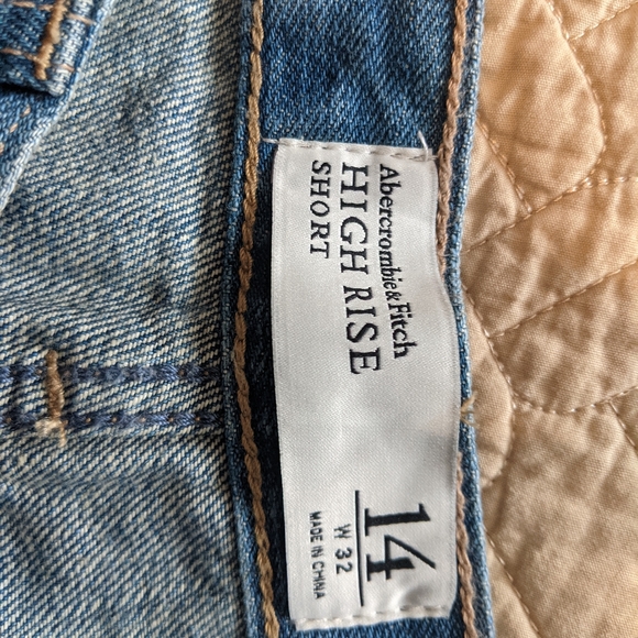 Denim Shorts. Never worn. - Picture 3 of 3